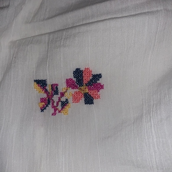 Gap White Peasant Blouse With Embroidered Flowers Size Small - Picture 5 of 5
